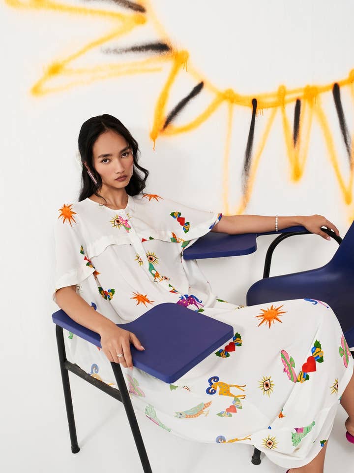 robe zuri pour la vente par VERB BY PALLAVI SINGHEE