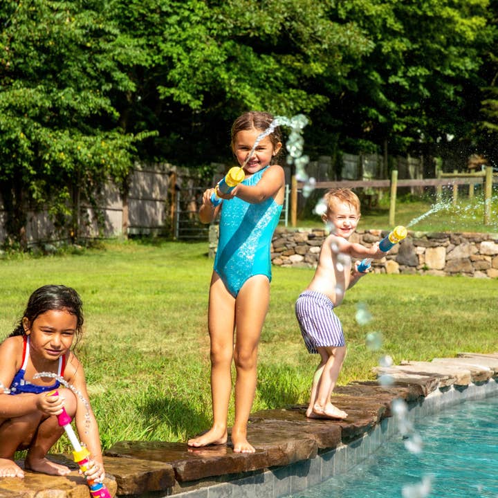 BigMouth Inc - Wholesale Classic Toy - Kids - Magenta Plastic Water Cannons2