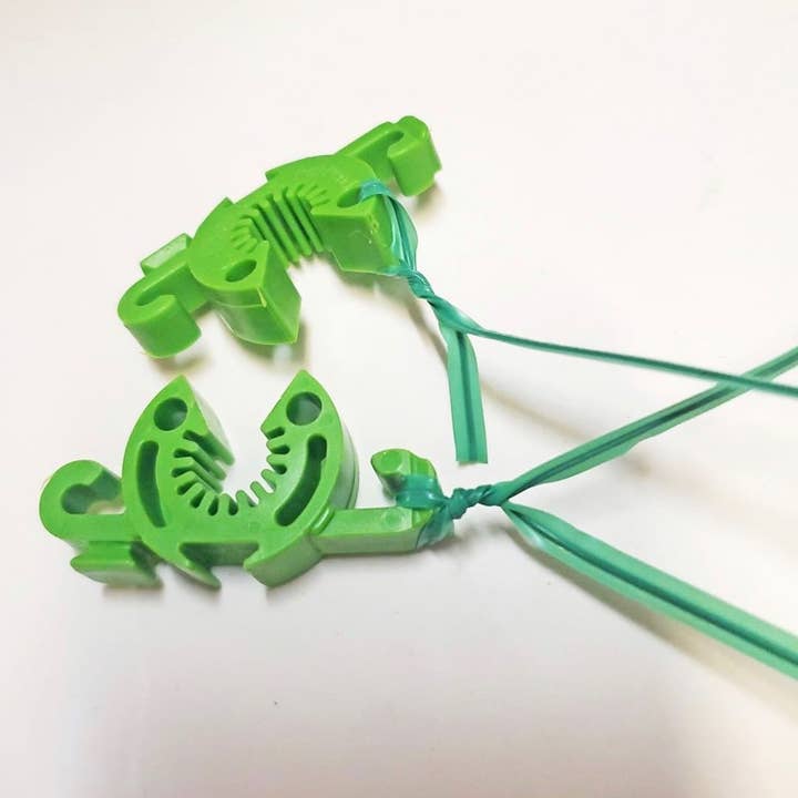 FLI Products – wholesale Garden tool – C-BITE Garden Plant Stake Clips - 50/50 Assortment for 7/16" and 5/16" garden stakes 100pcs7