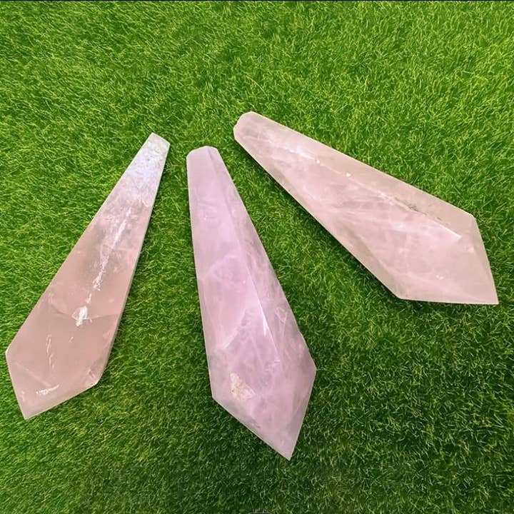 Crystal Deal· Wholesale Crystals & Gifts - Wholesale Spiritual Stone/Crystal - Natural Rose Quartz Scepter with Stand – 3 Sizes (3.9"–6.3")1