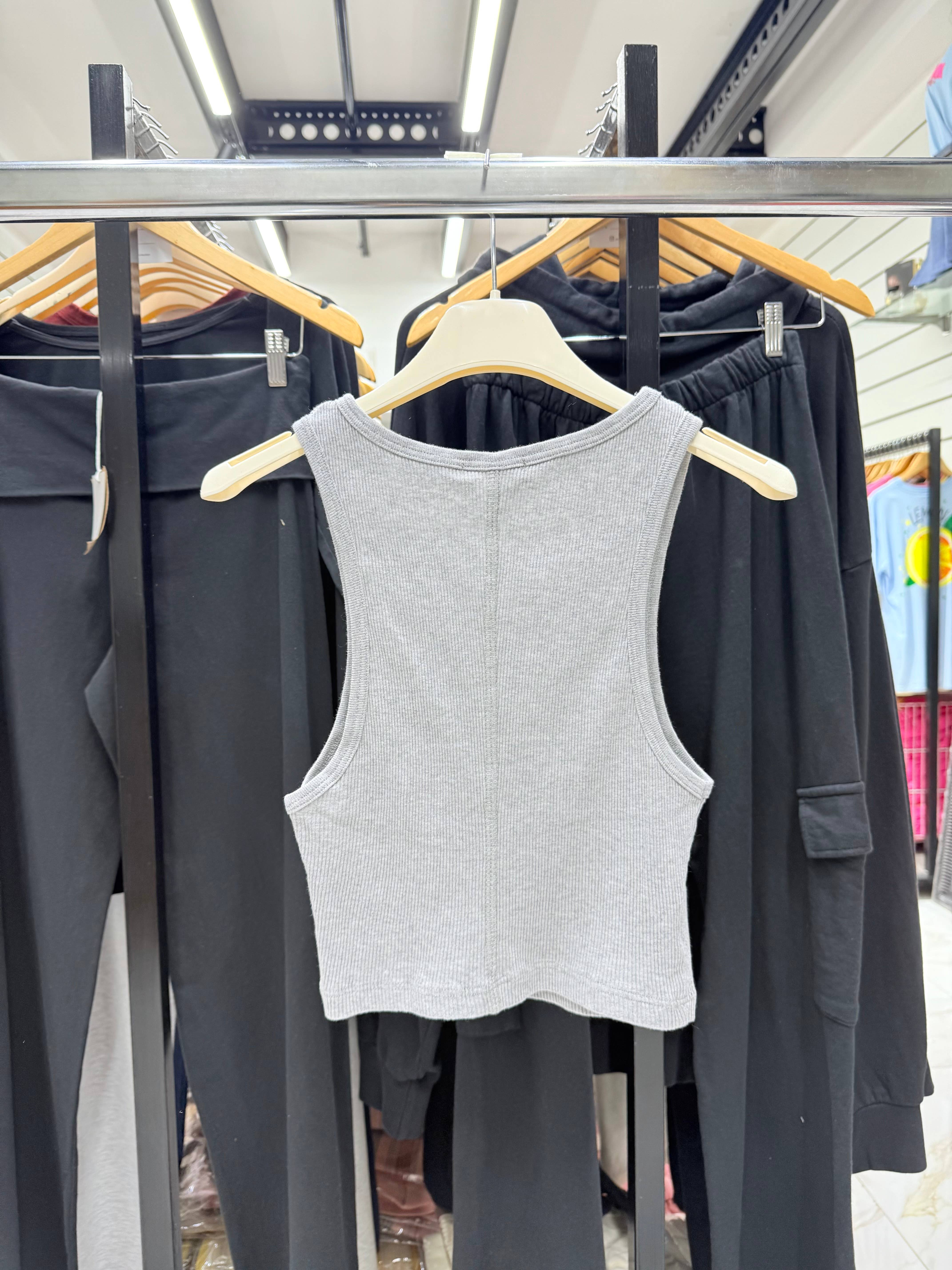 Chilli Girl Collection - Wholesale Tank Top - Women's - Basic round neck tank top8