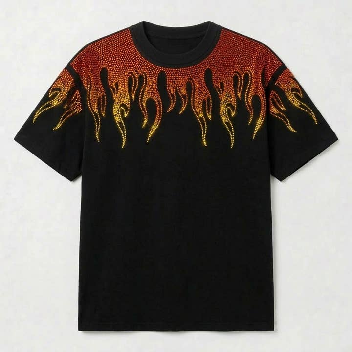 T-shirt strass Flammes déchaînées pour la vente par SHAM