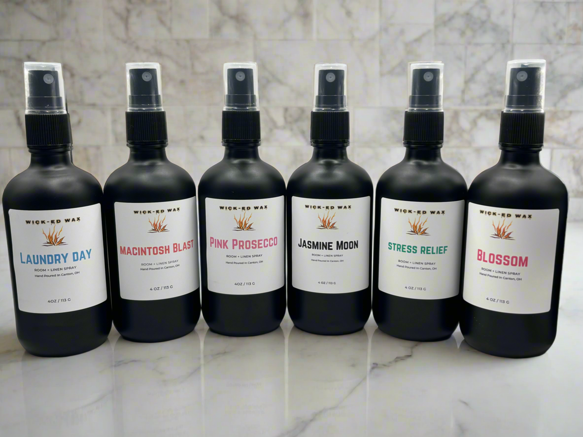 Wick-ed Wax Candles – wholesale Air freshener – Macintosh Blast 4 oz Room + Linen Spray - Macintosh Apple2