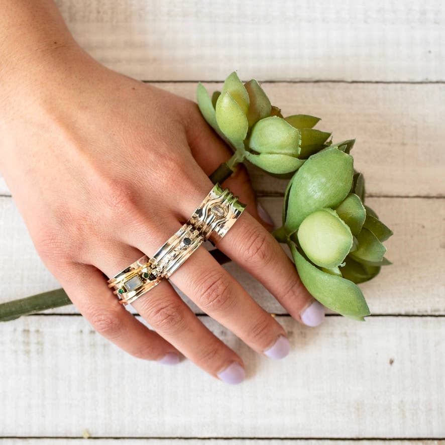 Baizaar - Wholesale Single Stone/Solitaire Ring - Sterling Silver Moonstone Emerald Spinner Ring3