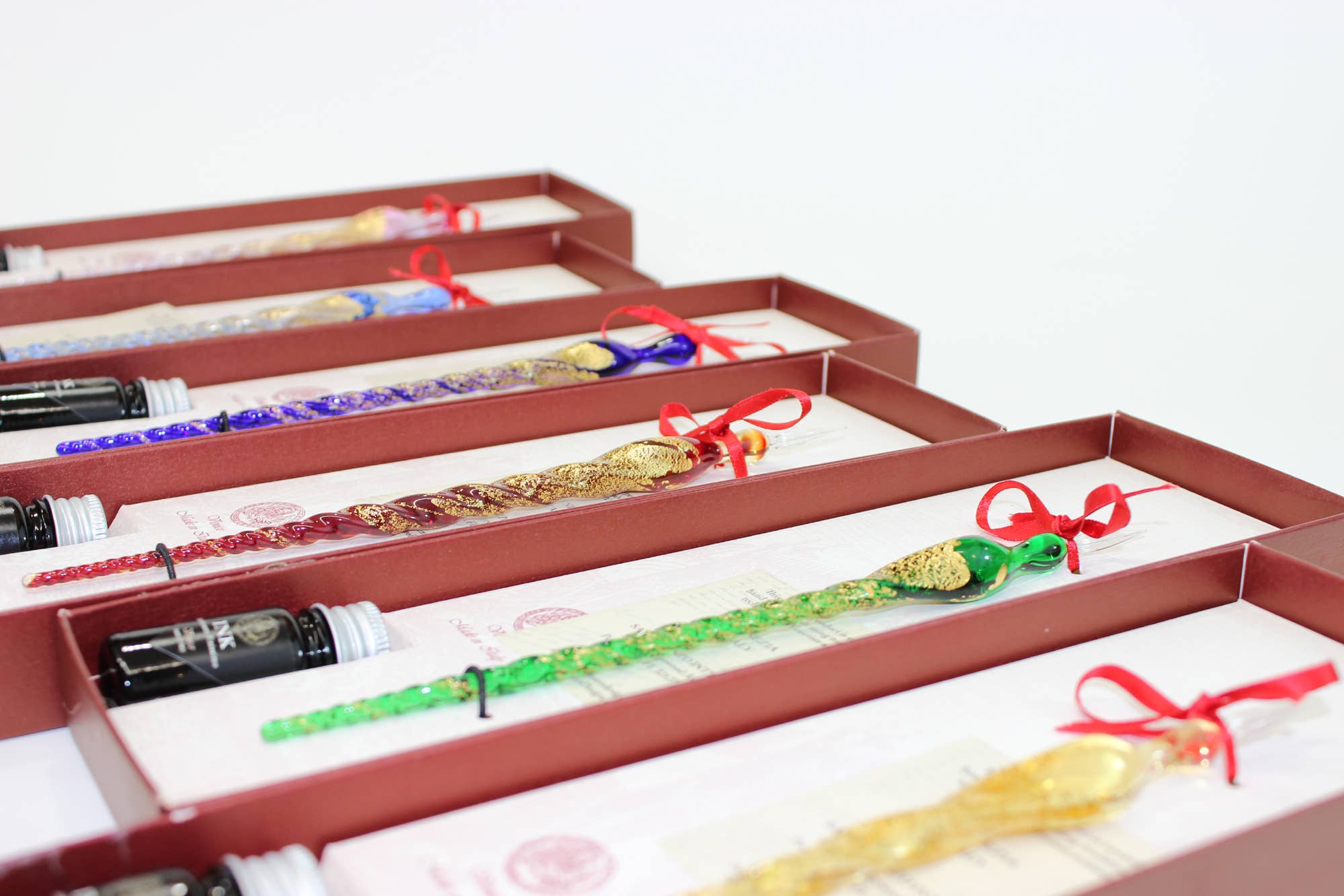 San Lorenzo Design - Wholesale Pen - Murano Glass Pen with Gold Leaf, Classic Writing Instrument10