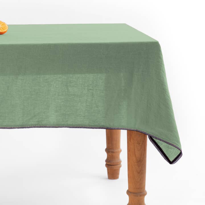 Live Linen – wholesale Tablecloth – Linen Monochrome Lace Tablecloth