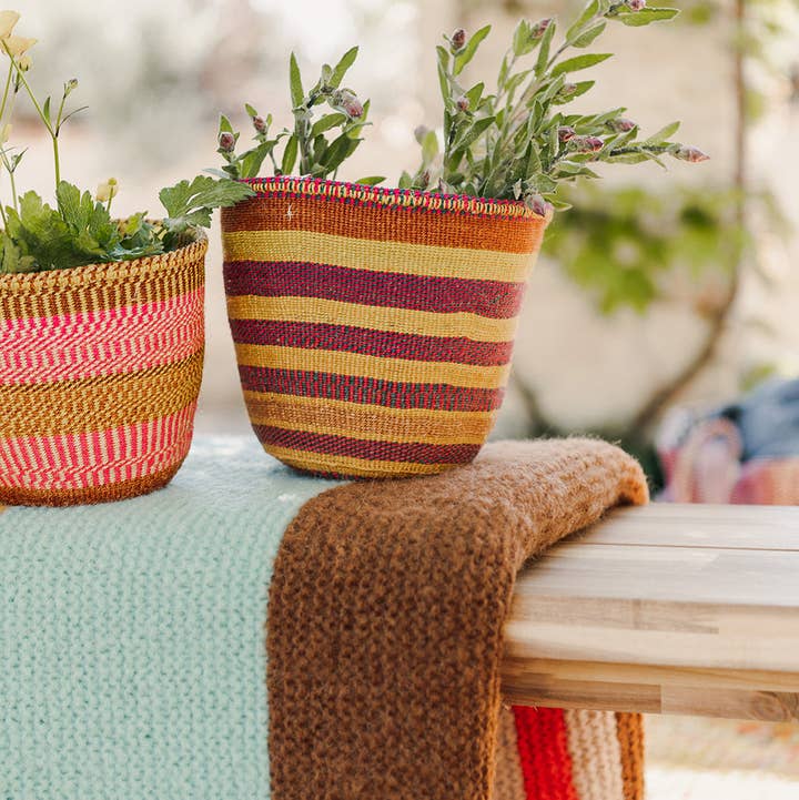 Crafts by Solid - Wholesale Basket - Handwoven "Fine Weave" Sisal Baskets - Colourful - XS to L0