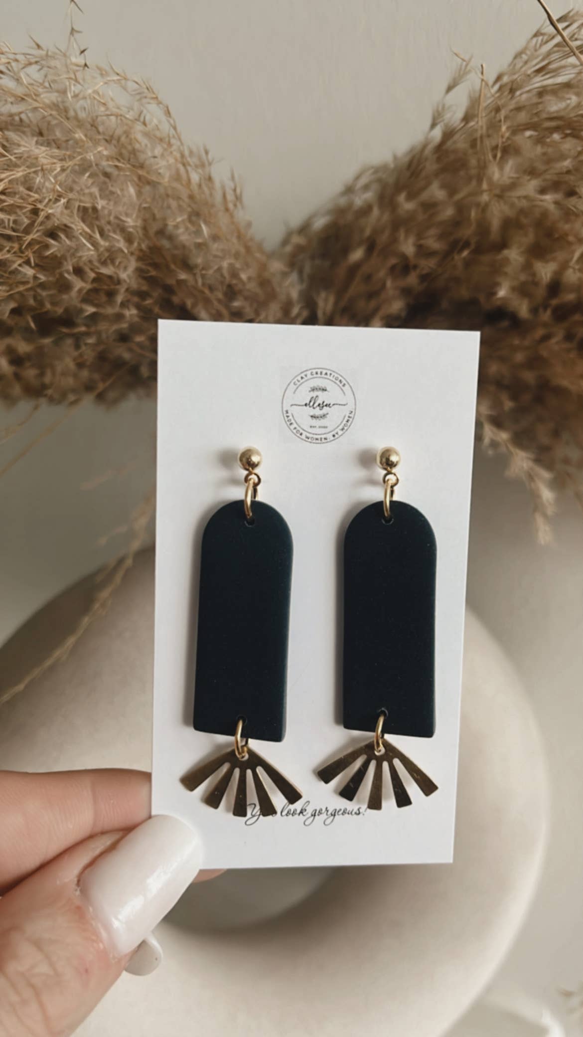 ElleseeWomen - Wholesale Dangle Earrings - Constance Dangles6