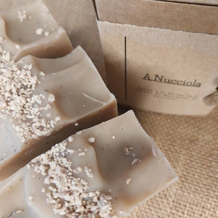 Natural hazelnut soap for wholesale by Les Minimalys