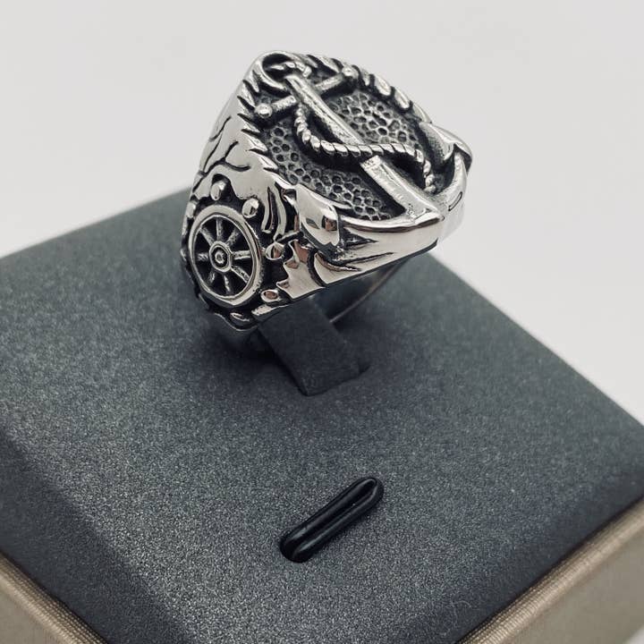 Mio Queena - Wholesale Cocktail/Statement Ring - Men's Stainless Steel Personality Retro Compass Style Rings8