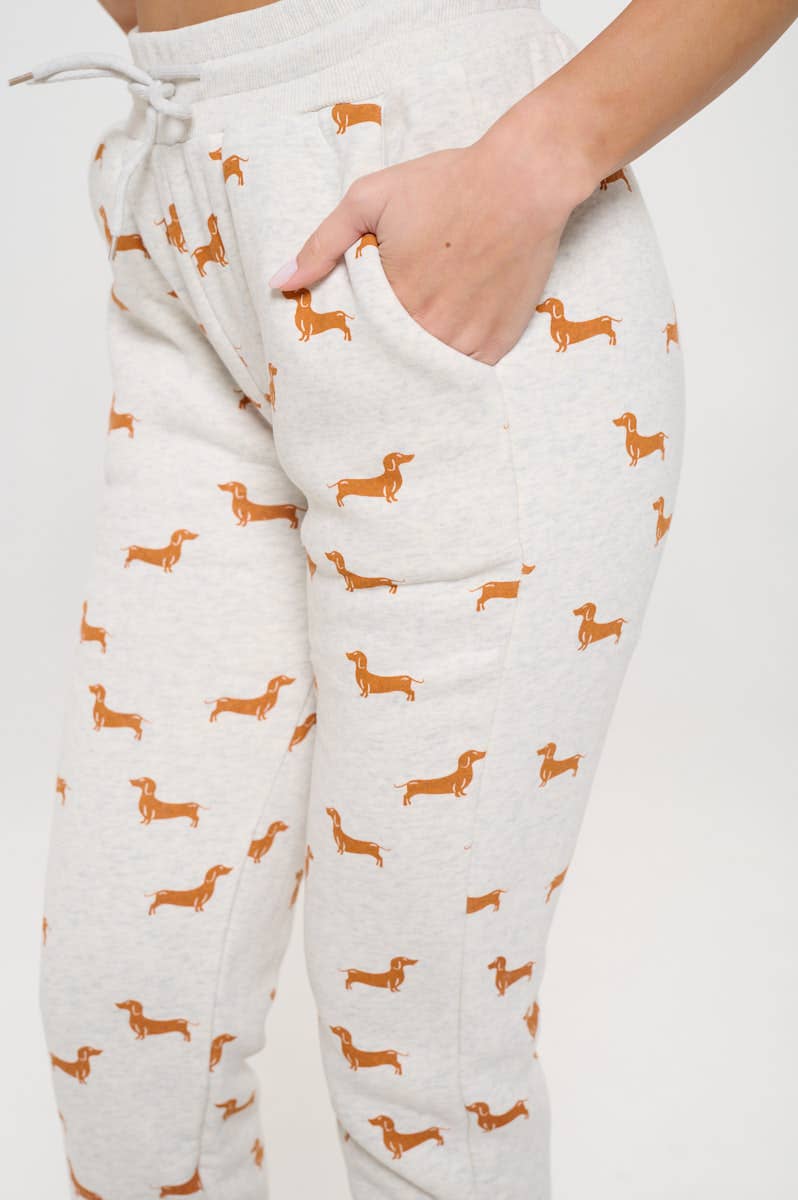 SM WARDROBE - Venta al por mayor Pantalones de chándal/cómodos - Mujer - PANTALONES DE CHÁNDAL CON ESTAMPADO DE PERRO MUSTARD WIENER1