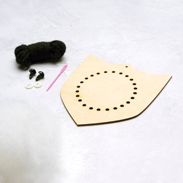 Sincerely Louise - Wholesale Knitting/Crochet Supplies - Mini Shropshire Sheep Head Knitting Kit2