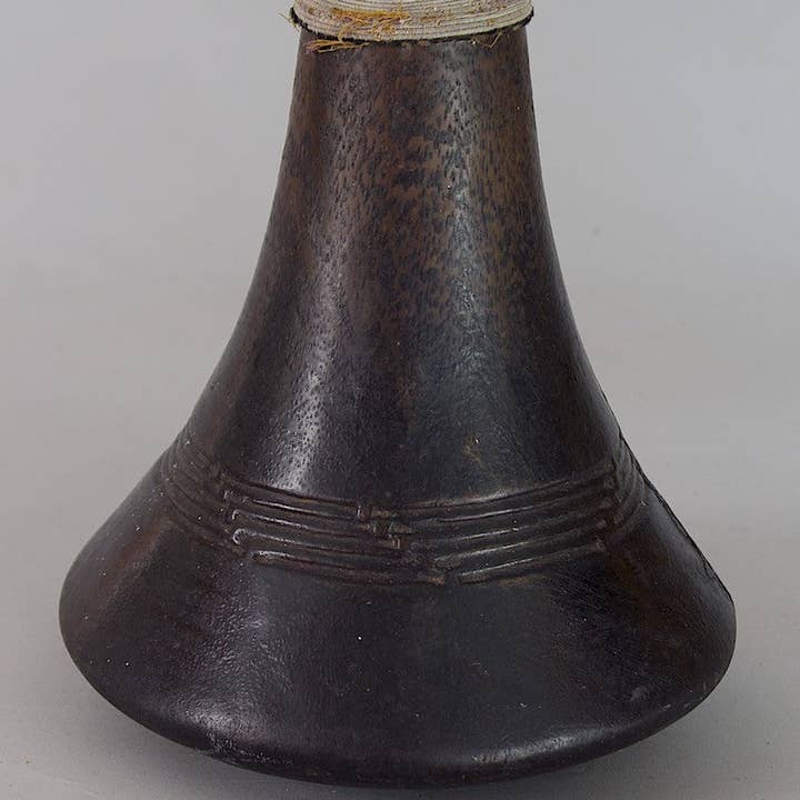 The Niger Bend - Wholesale Decorative Tabletop Object - Very Old Used Authentic Teardrop Shape Bahima Milk Vessel Ekyanzi – Uganda