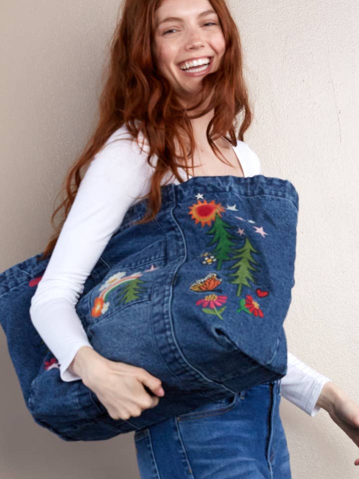 El bolso Happy Place del tamaño perfecto para venta al por mayor de WASH LAB