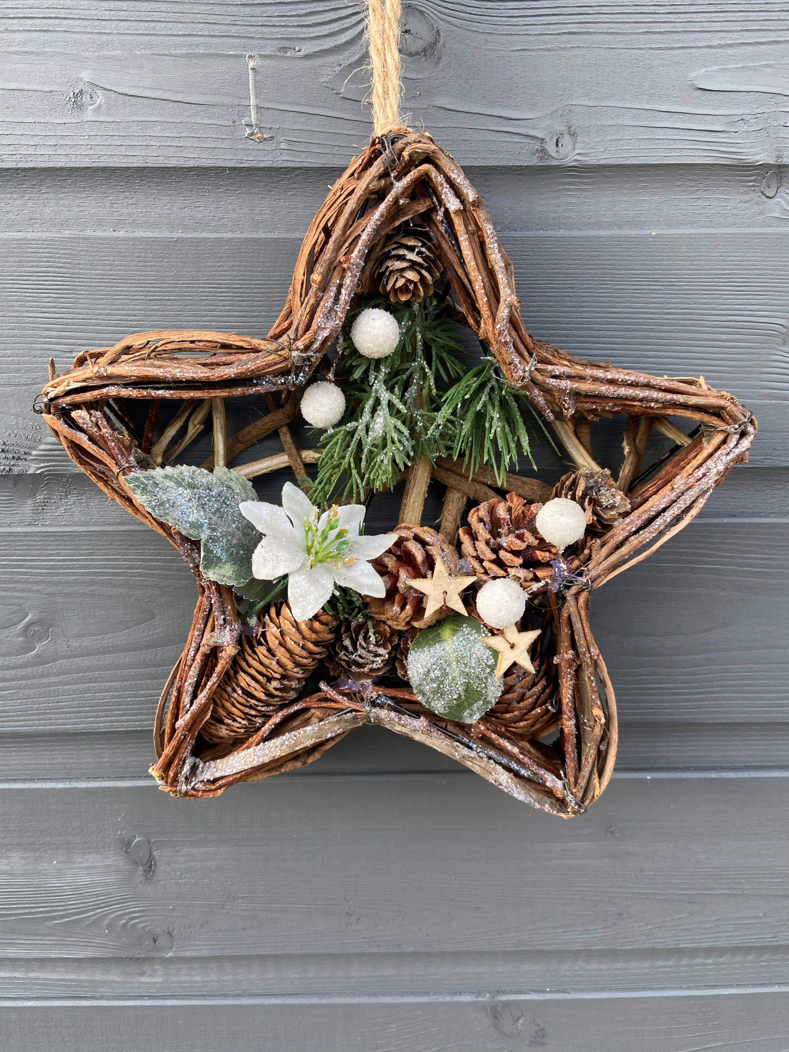 Marissa's Gifts – wholesale Wreath – Handmade Hanging star wreath 25 x 25 x 6cm Christmas/seasonal hanging wreath5