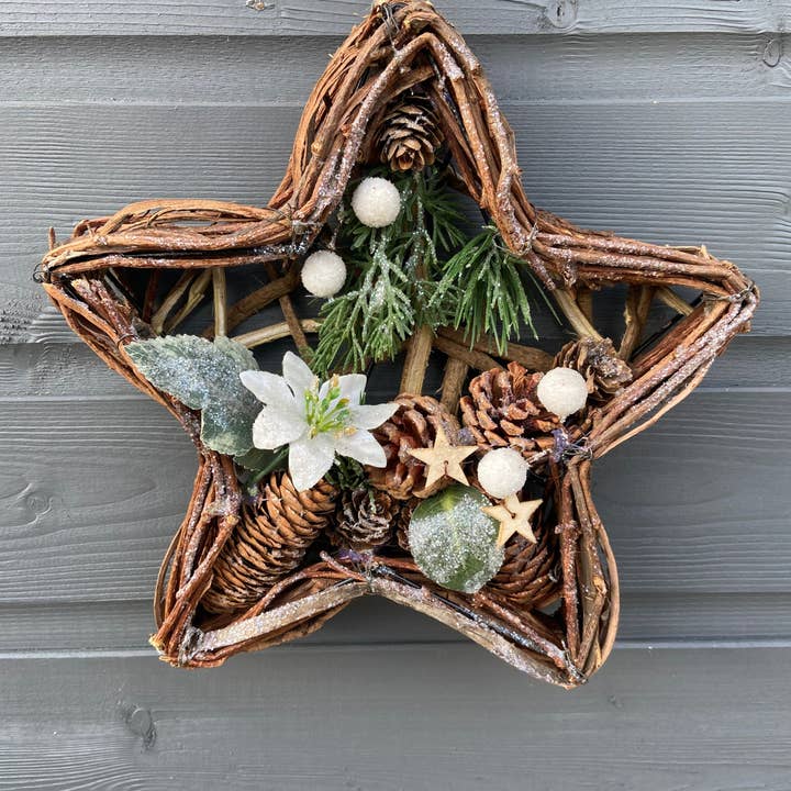 Marissa's Gifts – wholesale Wreath – Handmade Hanging star wreath 25 x 25 x 6cm Christmas/seasonal hanging wreath5