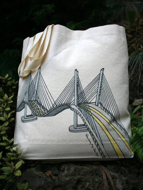 Sac à bandoulière en toile Tilikum Crossing, Pont du Peuple pour la vente par Alshiref Design and Print LLC