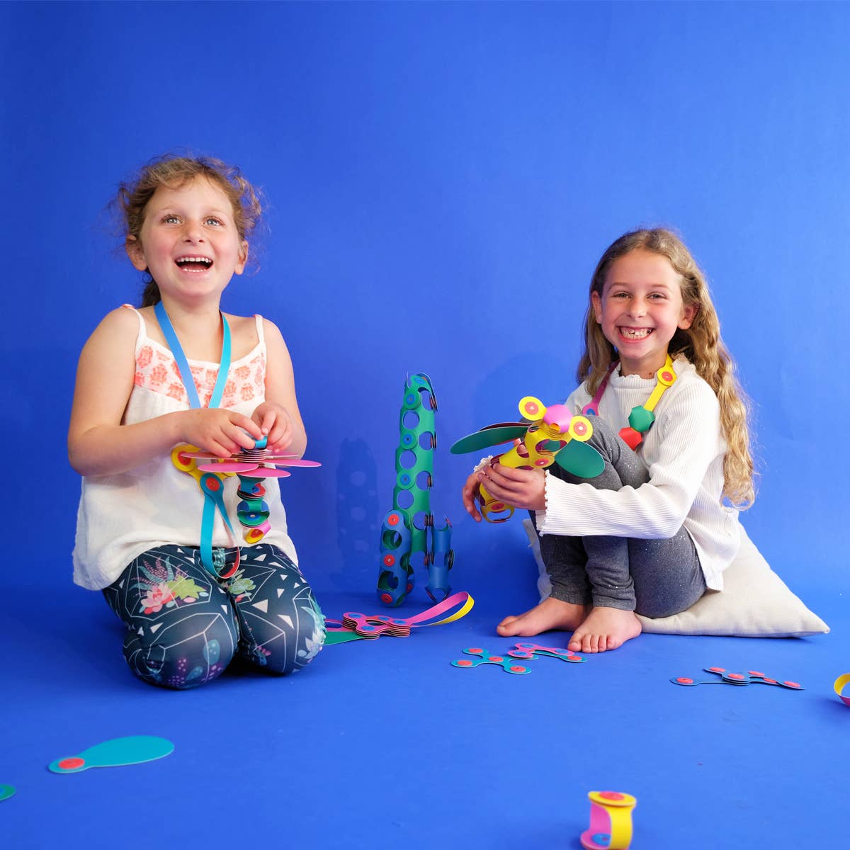 CLICS NV – Großhandel Baukasten – Kinder – Clixo Rainbow Pack – 42-teiliges Set mit voller Farbauswahl und Kreisel3