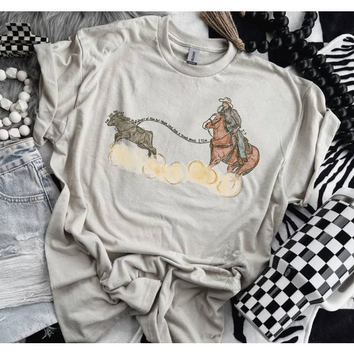 T-shirt graphique 2 Timothée & Équipe pour la vente par The Branded Blue Roan