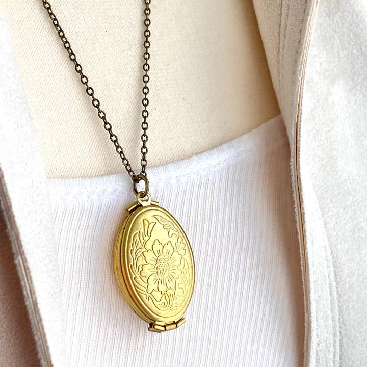 Red Truck Designs - Wholesale Locket Necklace - Gold Family Locket Necklace Folding Locket 24 inches8