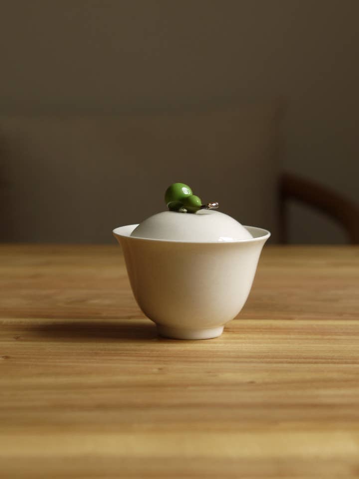 Calabash Gaiwan med håndlavet grønt låg for engroshandel hos Ceramitique