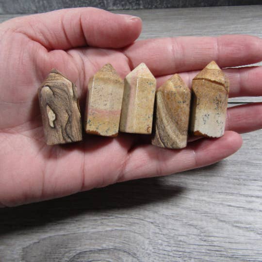 Keystone Crystals - Vente Pierre et cristal de spiritualité - Obélisque Trapu en Pierre Précieuse – Petite Tour en Cristal Sculpté19