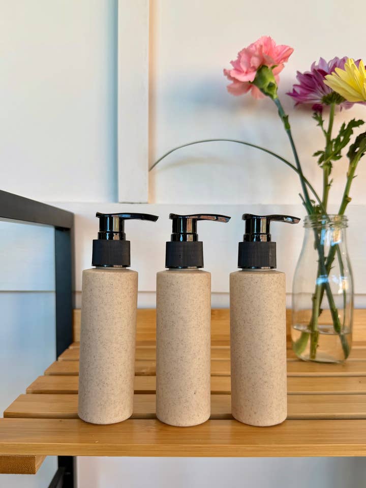 Bouteille écologique en paille de blé avec pompe - 120 ml pour la vente par Rayne Refillery