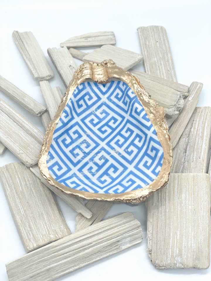 Griechisches Austernschmuckgericht für den Großhandel von Alison Brooke Designs