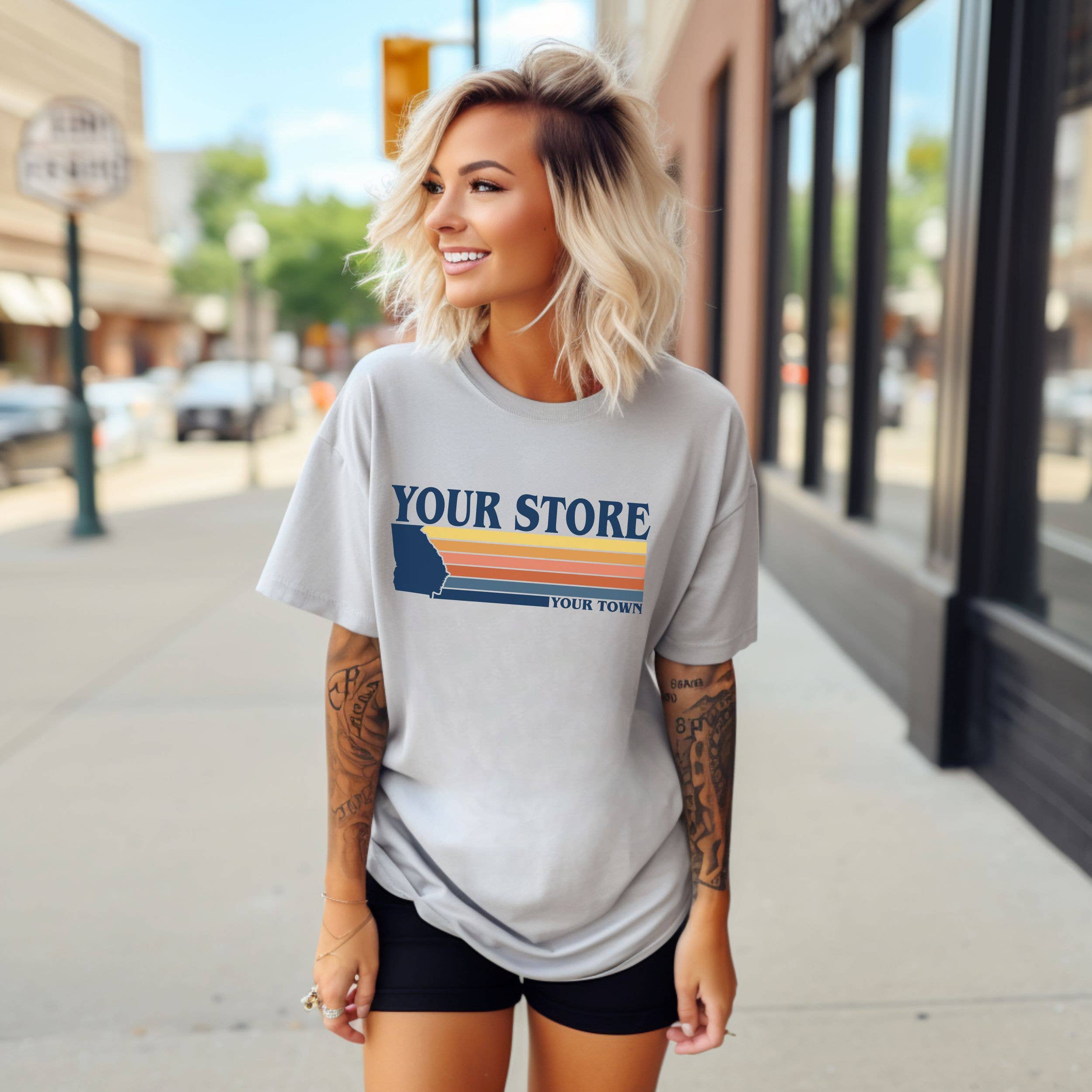 Bravo Glass – Großhandel T-Shirt mit Siebdruck – Unisex – Benutzerdefiniertes Stadt- oder Laden-Retro-Sonnenuntergangs-Shirt auf Bella Canvas4