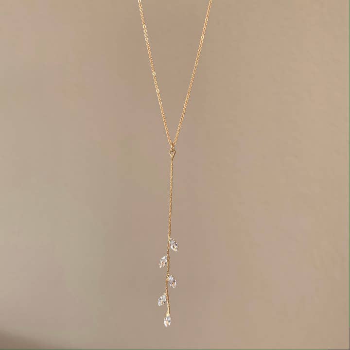 SALT by Sarah Curtis - Wholesale Y-Neck/Lariat Necklace - GRACIE LARIAT NECKLACE | gold | dainty vine necklace | chic