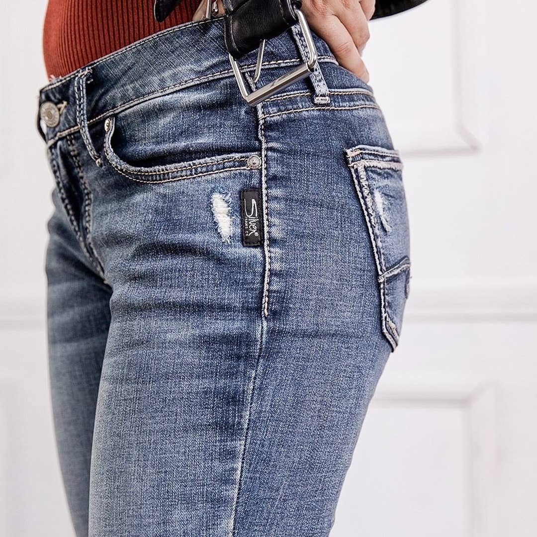 mulher mãe ajuste tipo ícone de silhueta de calças jeans. estilo de roupas  jeans de mulheres