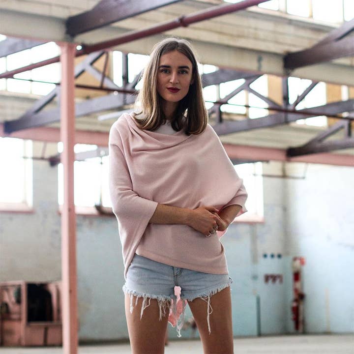 Poncho in cotone Alice (disponibile in 7 colori) per la vendita all'ingrosso da parte di The Scarf Company