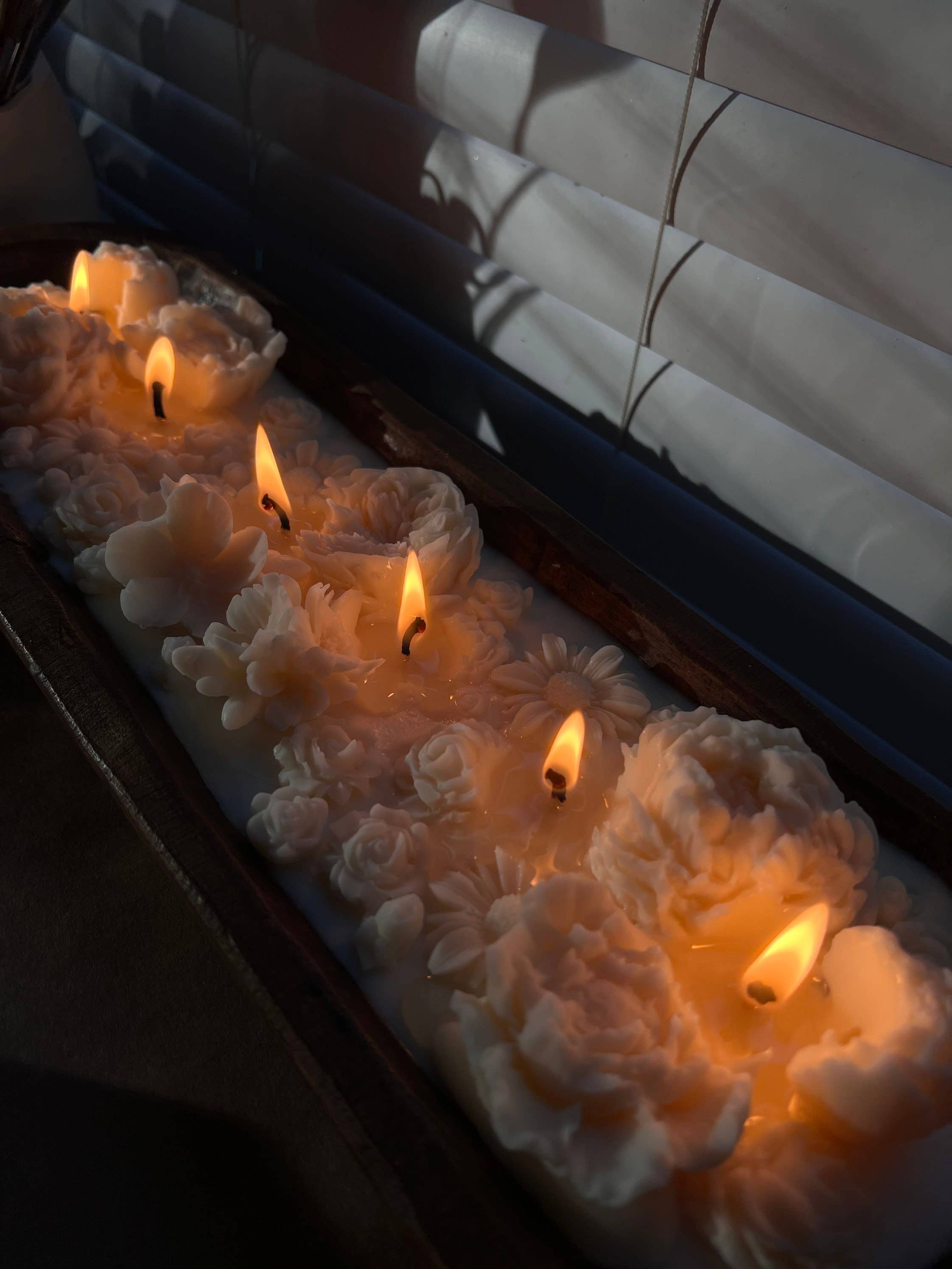 Agaboo Candle - Wholesale Novelty Candle - HUGE Flower Candle 28 oz -Dough Bowl Candle 19½" X 5½" X 2"12