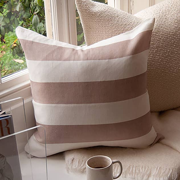 Evie and Skye Limited – Almofada decorativa/de sofá por atacado – Capa de Almofada de Linho às Riscas Riviera - Mocha0