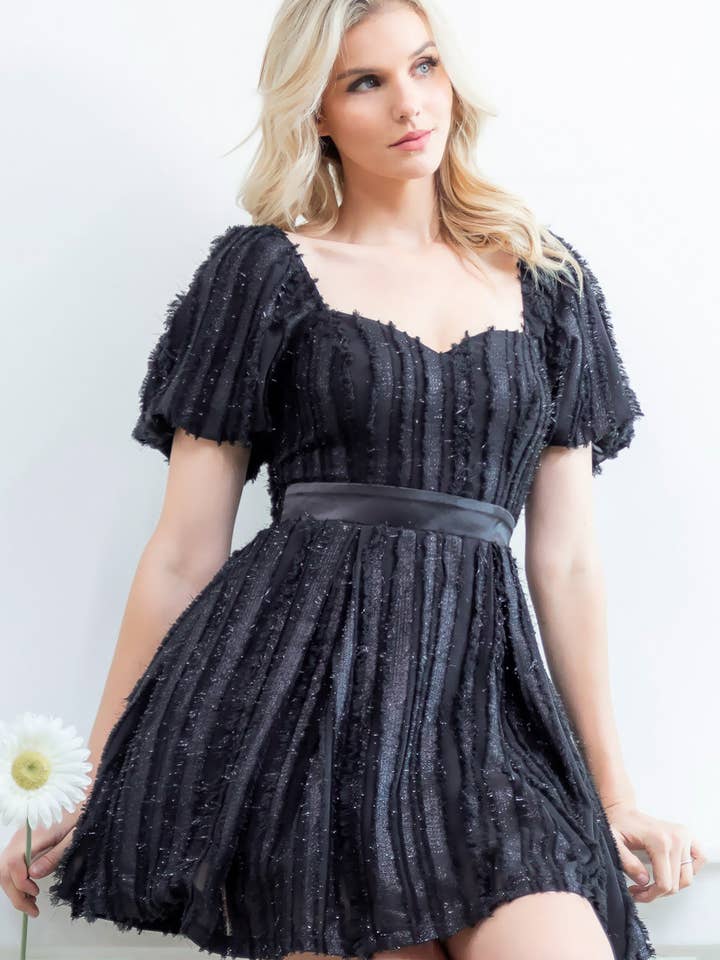 Mini-robe ajustée et évasée à texture lurex ZD48592T à manches ballon pour la vente par Taelynn