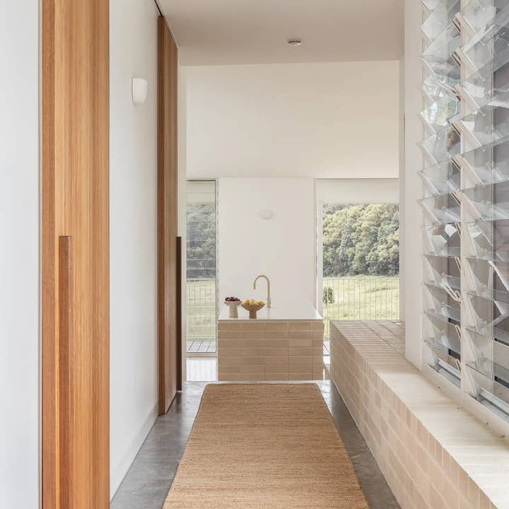 Rugs For Good - Wholesale Runner rug - Dharma Braided Jute Runner Rug in Natural