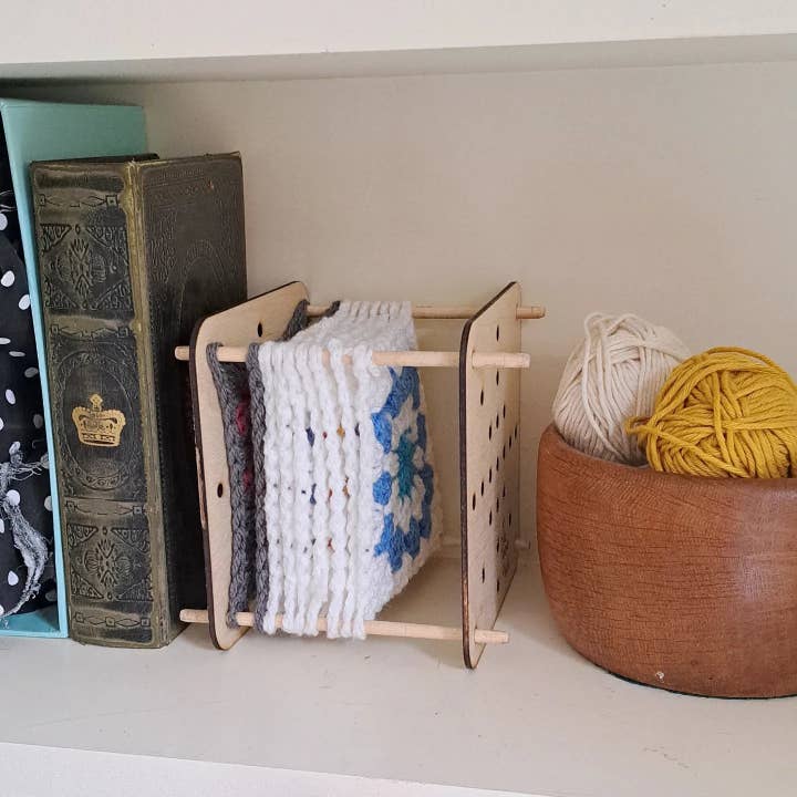 The Pigeon's Nest – Großhandel Strick-/Häkelzubehör – Grannies On The Go – Reise-Blocking-Board-Set1