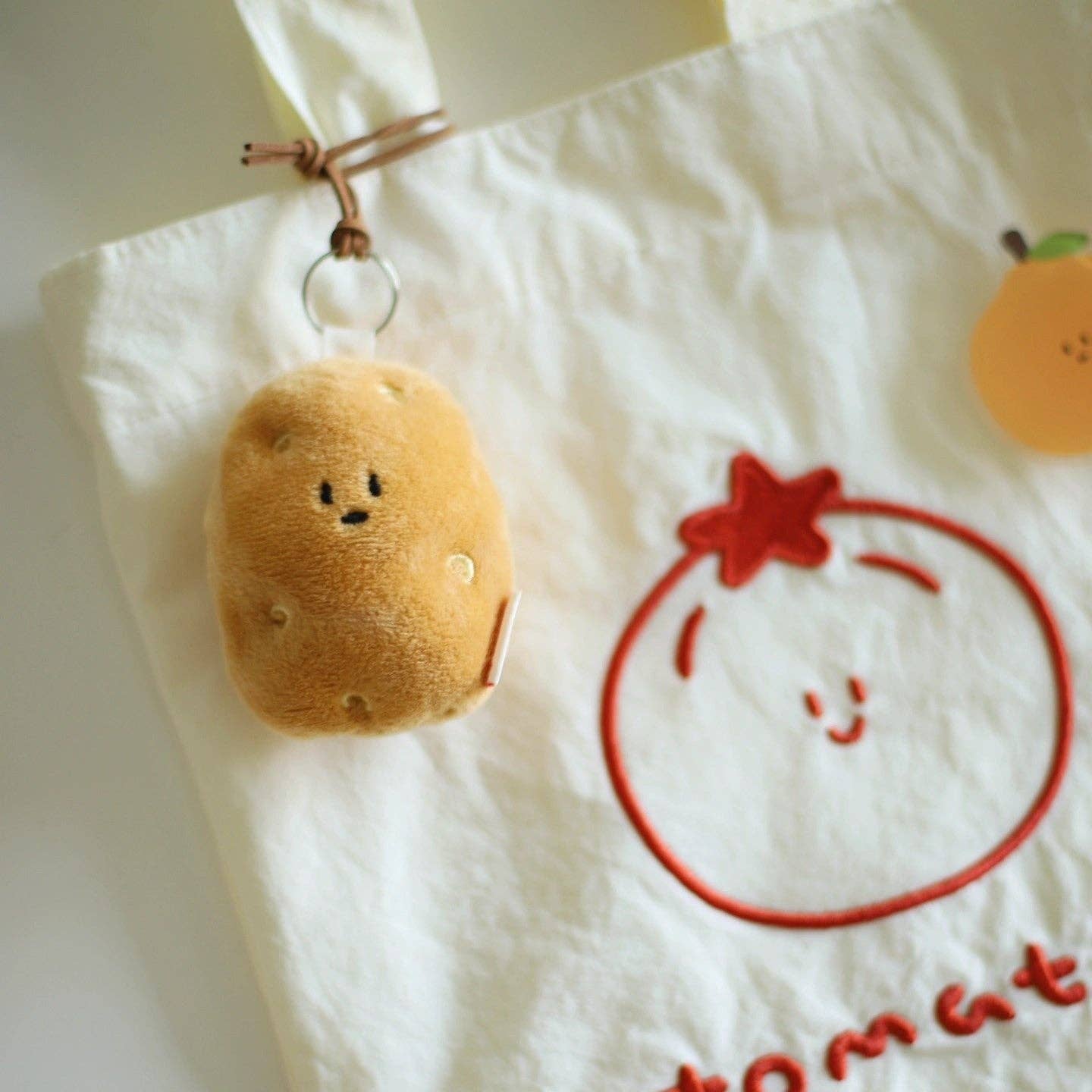 Hello Claws Limited – wholesale Stuffed/plush toy – Kids & baby – Daily White | Potato Plush Charm3