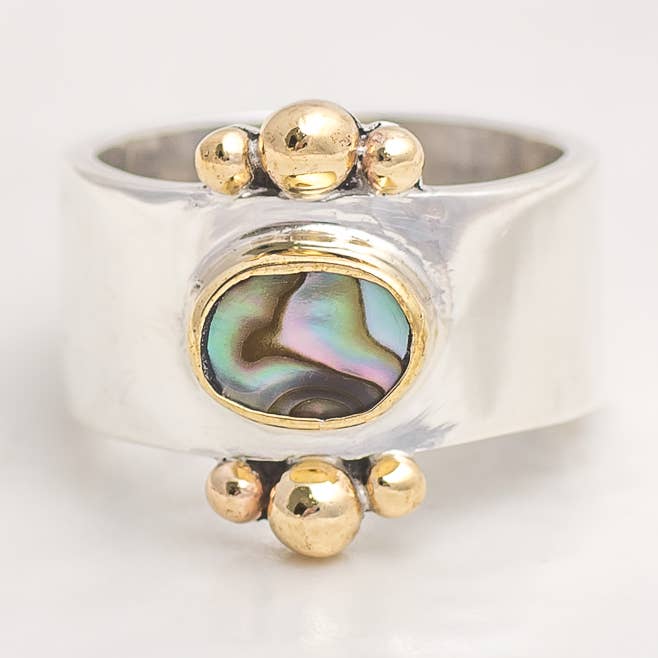 Anello Affinity in Abalone ◇ Misura 5 per la vendita all'ingrosso da parte di Mahka Jewelry