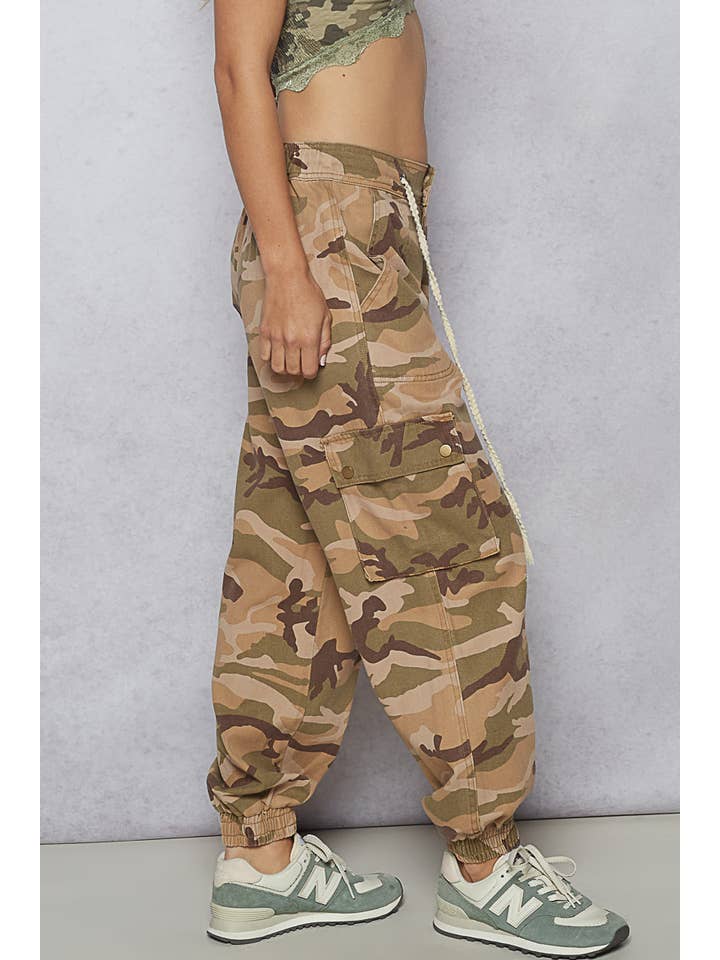 Pol Clothing - Wholesale Pants - Women's - Pocket detailed Camo Jogger Pant
