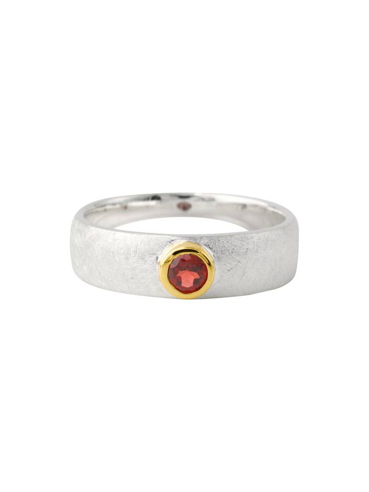 Silver ring with 4 mm garnet, 18ct gold-plated for wholesale by Campur GmbH