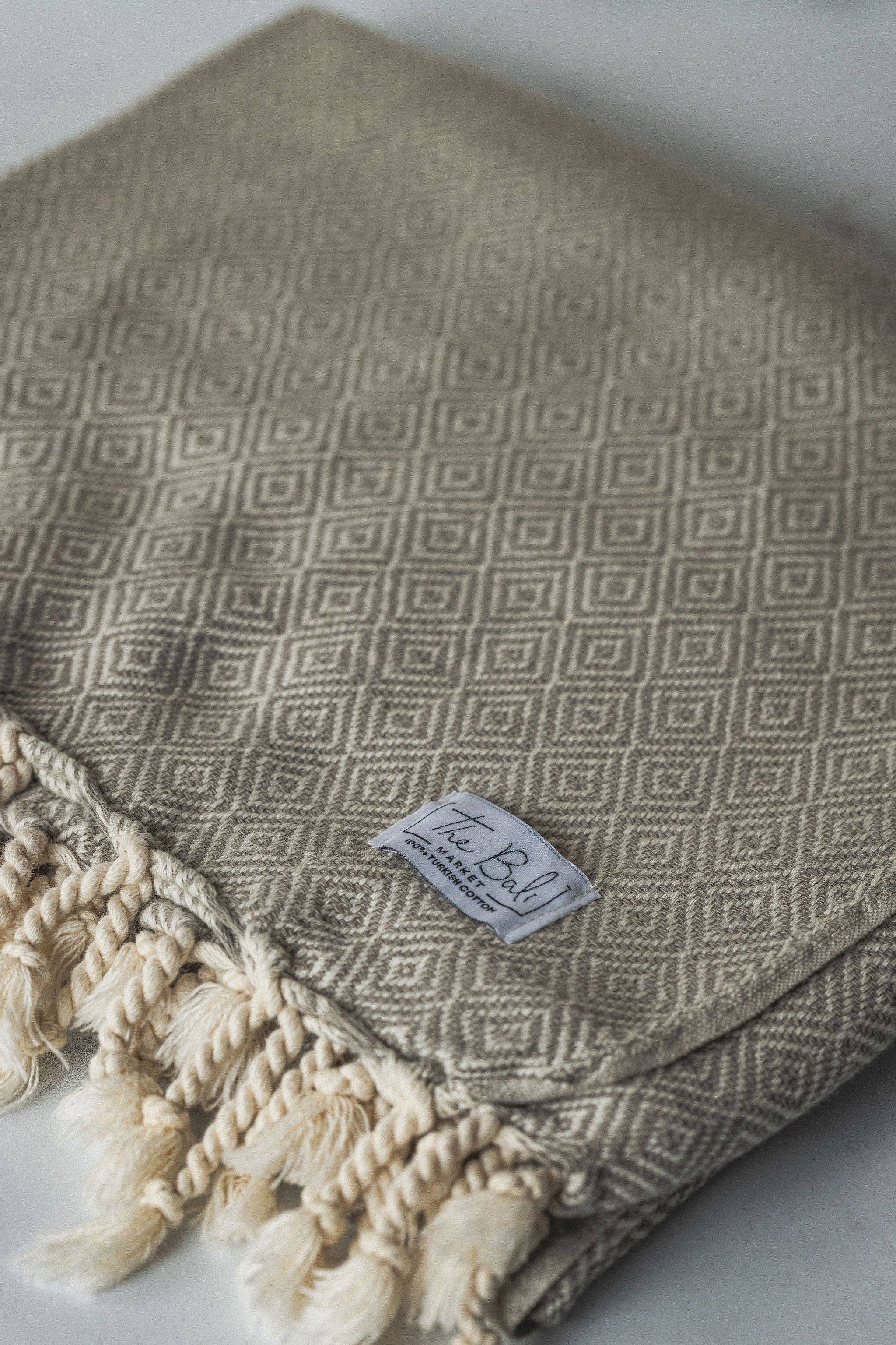 The Bali Market - Vente Serviettes de bain - Serviette de bain Diamond Design à pompons non blanchis5