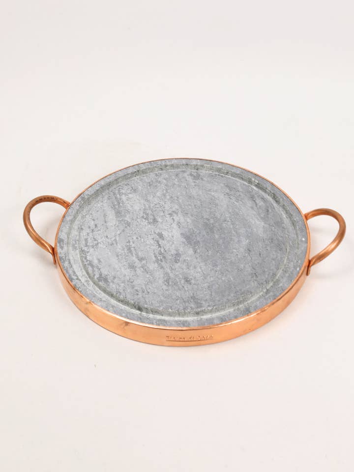 Round Meat Grill in Soapstone for wholesale by PIETRA DI CASA