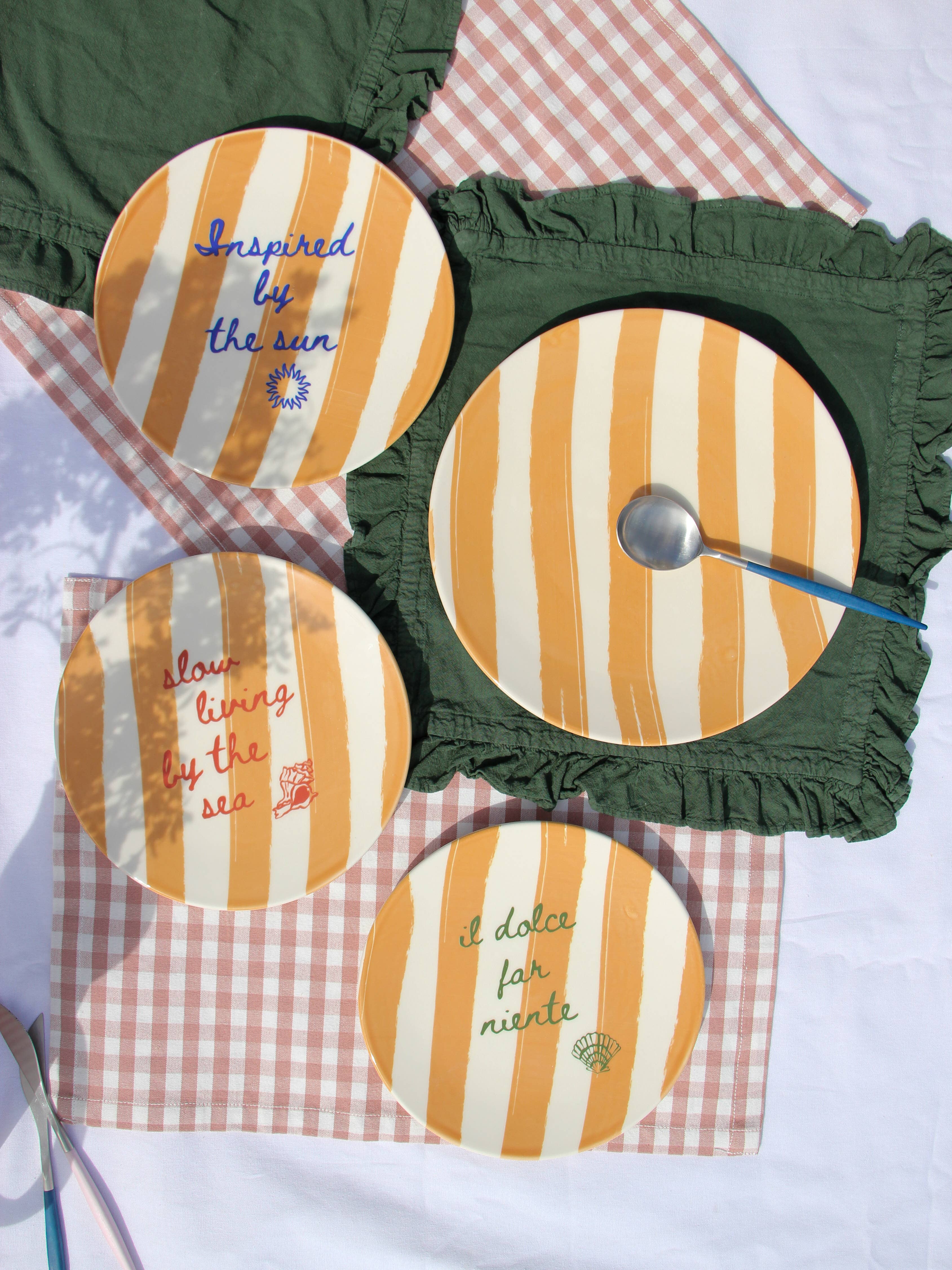 Pó de Barro - Wholesale Dinner Plate - Dinner Plate Stripes Mood 1