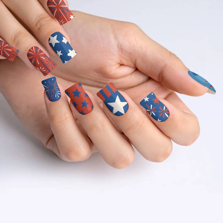 FYNE BODY - Wholesale Press-on/fake nails - Glitter Beam 4th of July Press-On Nails21