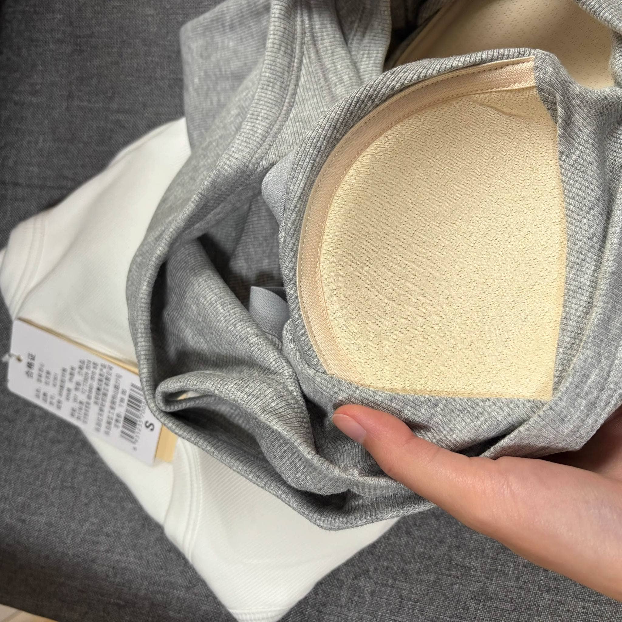 Rosa Clothing - Wholesale Tank Top - Women's - Essential basic rib tank top with built in bra in 13 colors31