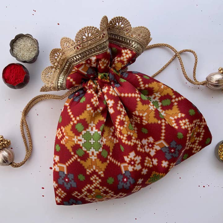 Pointed Edge Potli for wholesale by Urban Utsav