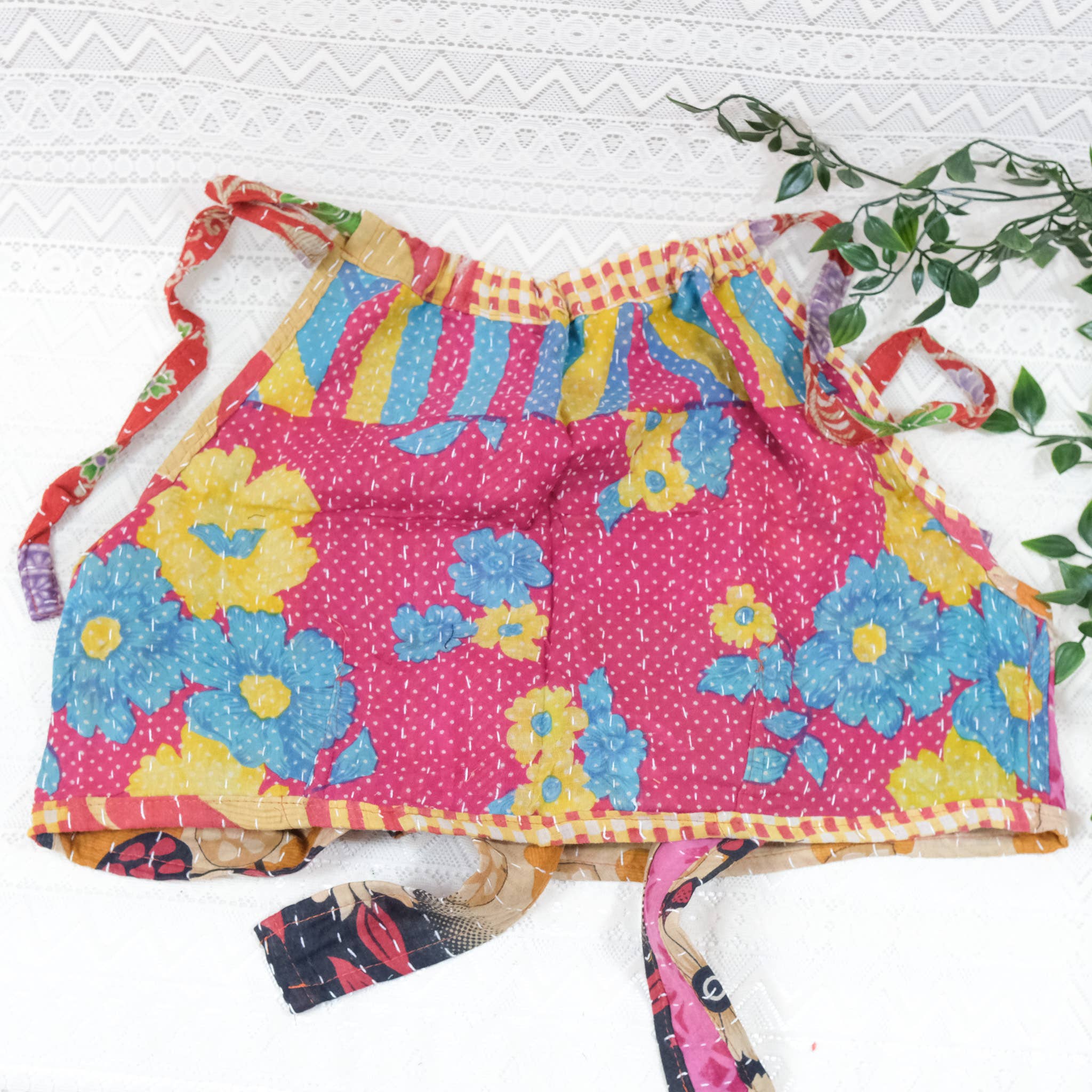 Karma Nepal Crafts - Venta al por mayor Blusa - Mujer - Top Halter Reversible Kantha Bohemio5