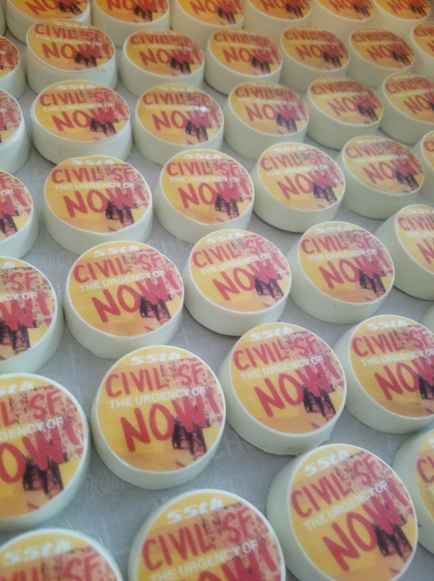 Cocobreeze - Wholesale Baking Chocolate - Choco Paramount Crystals3