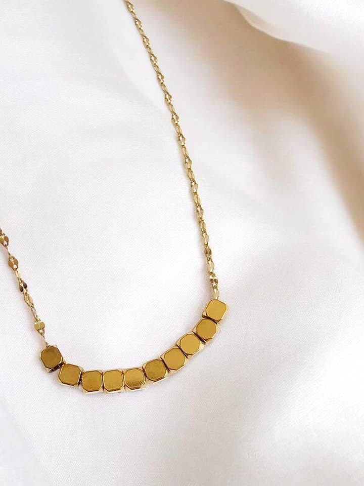 Milano-halskæden for engroshandel hos MAVIS BY HERRERA